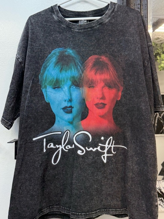 Taylor Swift Other - Taylor Swift Black Acid wash Tee with Blue & Red Dual Portraits